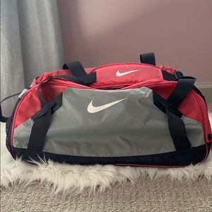 Women’s Nike gym bag